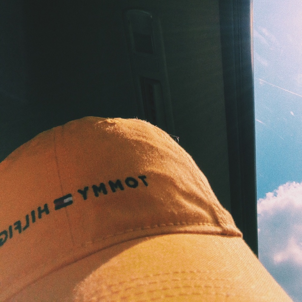 Tommy Hilfiger Hat - Picture 4 of 4